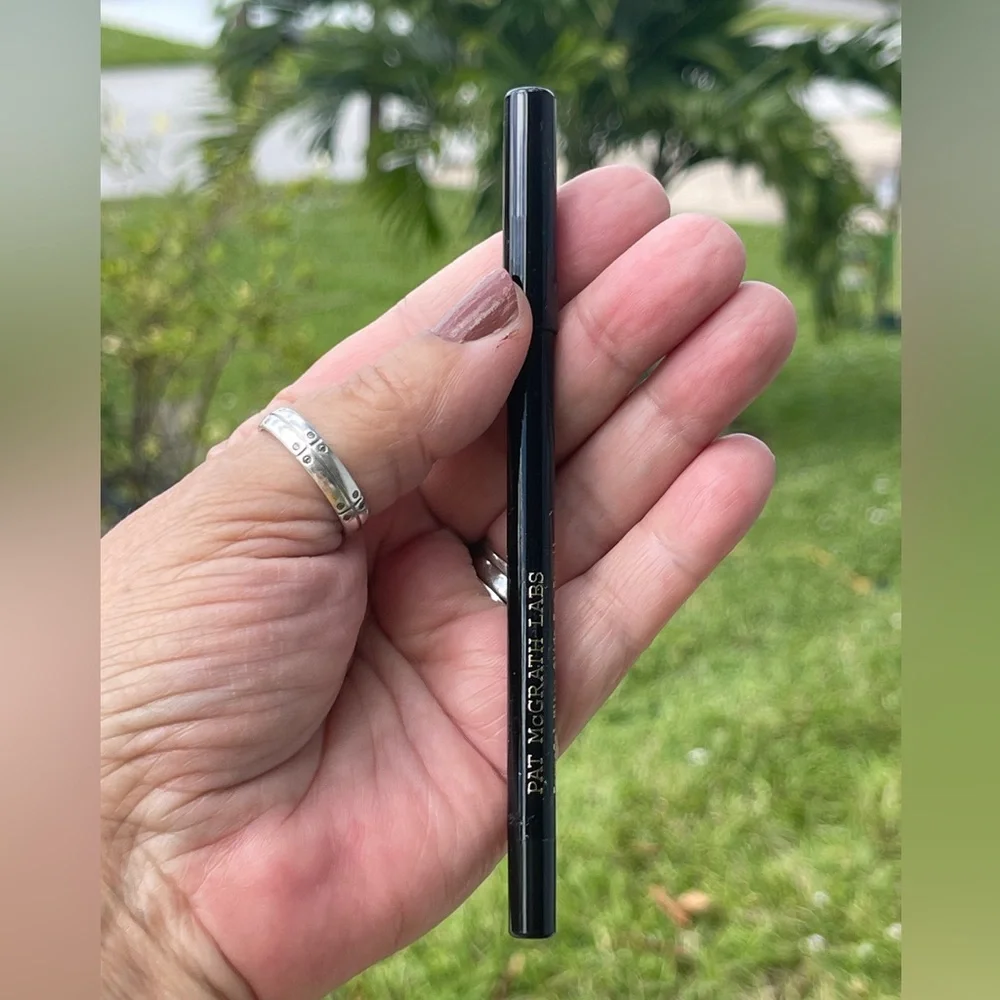 PAT McGRATH LABS Eye Pencil With Sharpener In Xtreme Black - Picture 9 of 15